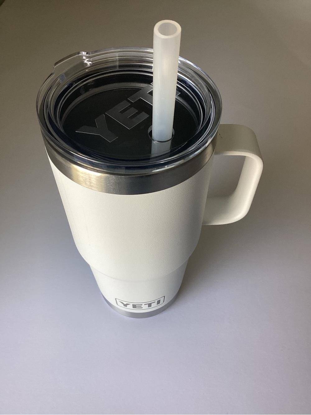 Yeti White Insulated Mug with Clear Lid and Straw